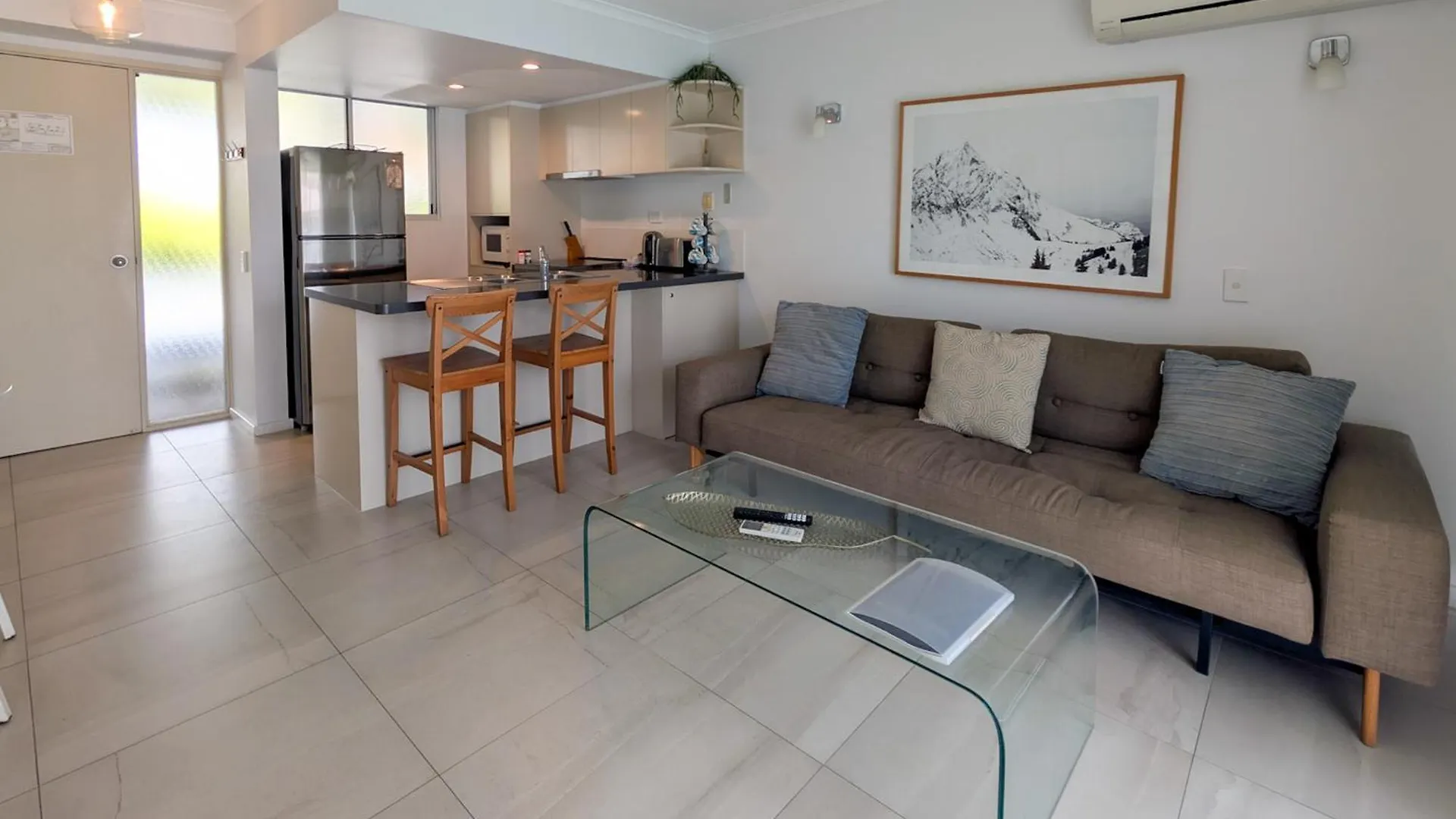 Noosa Parade Holiday Inn Aparthotel Noosa Heads