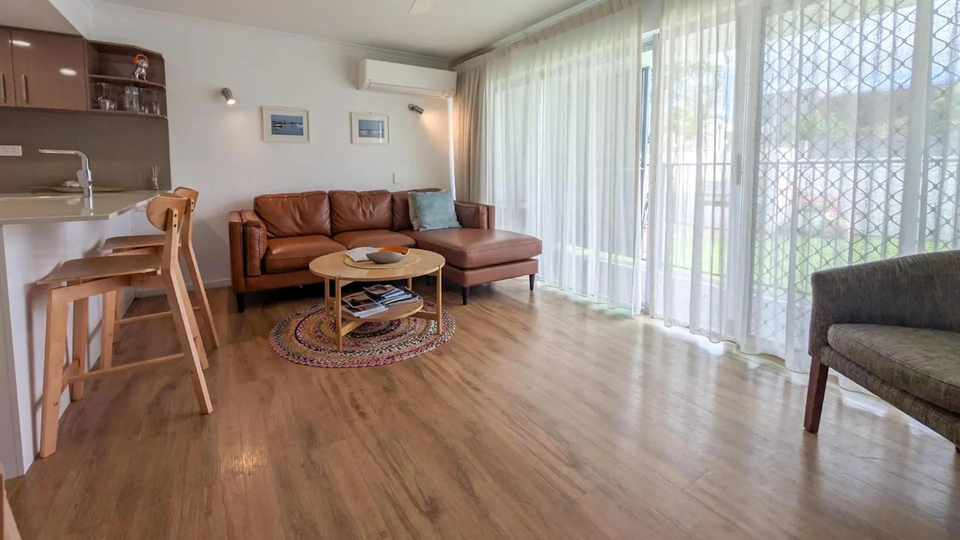 Noosa Parade Holiday Inn Aparthotel