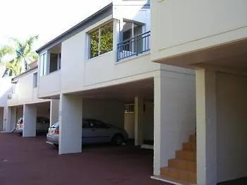 Aparthotel Noosa Parade Holiday Inn